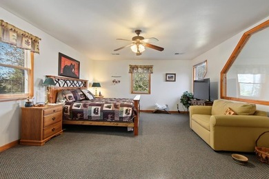 This FULLY FURNISHED two-bedroom, three-bathroom mountain chalet - photo 39