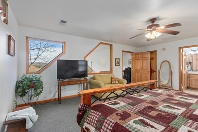 This FULLY FURNISHED two-bedroom, three-bathroom mountain chalet - photo 41