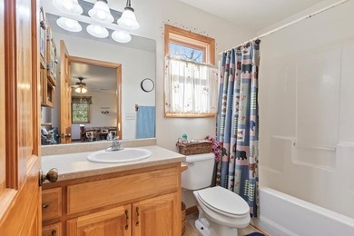This FULLY FURNISHED two-bedroom, three-bathroom mountain chalet - photo 43
