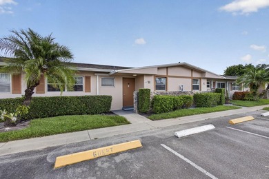 Welcome to this beautifully remodeled 2-bed, 2-bath villa - photo 3