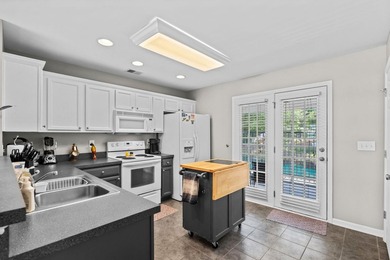 Welcome to easy coastal living in the highly sought-after - photo 13