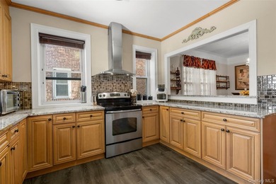 Welcome to this charming and lovingly maintained brick Colonial - photo 13