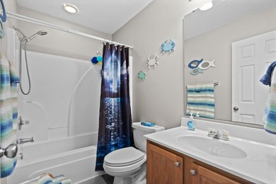 Welcome to easy coastal living in the highly sought-after - photo 23