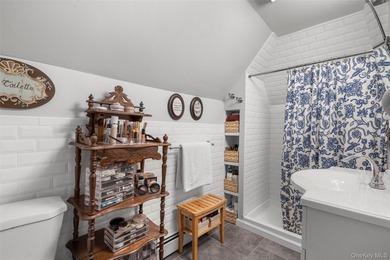 Welcome to this charming and lovingly maintained brick Colonial - photo 23