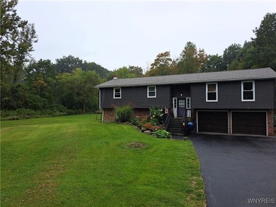 (private lake, pond, creek) Home For Sale in East Aurora New York
