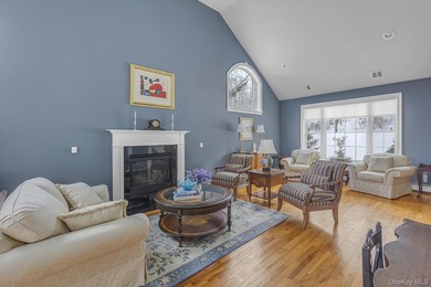 Stunning Colonial located in the desirable Riverhead Community - photo 6
