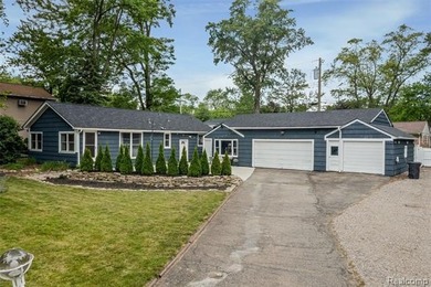 *** We have received multiple offers, H & B due on Tuesday 7/21 - photo 2