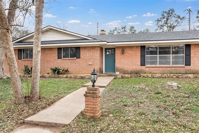 Lake Waco Home For Sale in Waco Texas