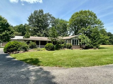 (private lake, pond, creek) Home For Sale in Flat Rock Illinois