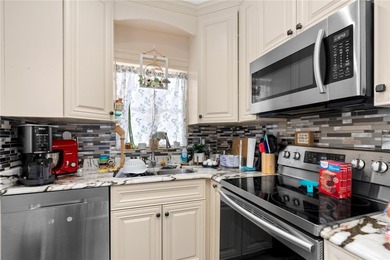 Charming duplex, steps from the World's Most Famous Beach! This - photo 33