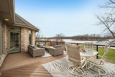 Stunning custom, all-brick executive lake home with 93' of - photo 2