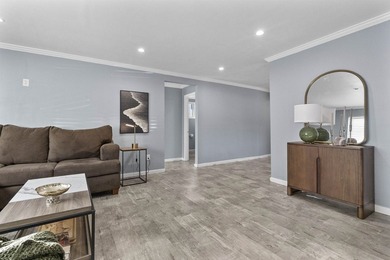 Beautifully Remodeled Home Near Trails and the Coast! Step - photo 9