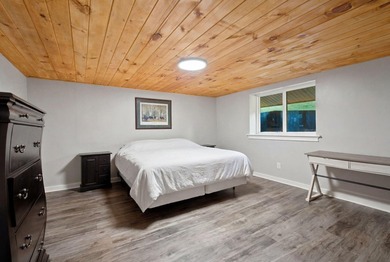 Wake up to breathtaking panoramic views of Herrington Lake from - photo 28
