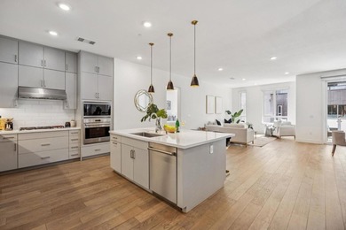 Luxury corner unit in the highly sought-after Chancery Lane at - photo 1