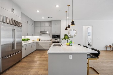Luxury corner unit in the highly sought-after Chancery Lane at - photo 2
