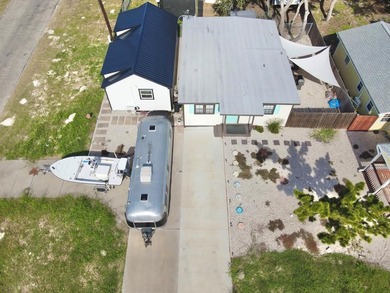 This versatile corner lot property offers exceptional - photo 3