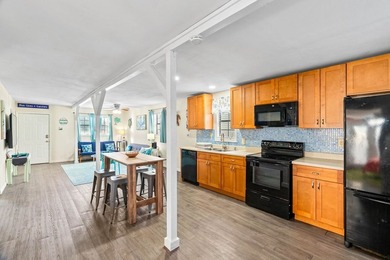 This versatile corner lot property offers exceptional - photo 7