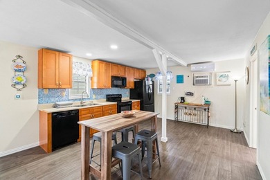 This versatile corner lot property offers exceptional - photo 8