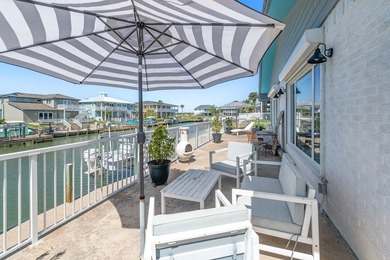 This exquisite, fully remodeled waterfront paradise offers - photo 6
