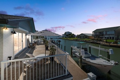 This exquisite, fully remodeled waterfront paradise offers - photo 7