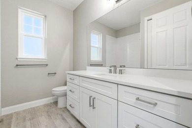 Stunning New Custom-Built Home with High-End Finishes! - photo 19