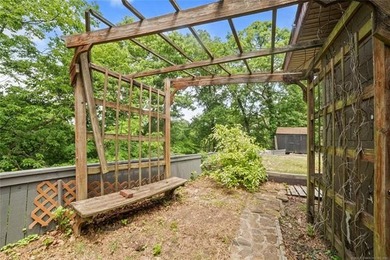 This is a must see for lake lovers. Main cabin plus 2-story - photo 22