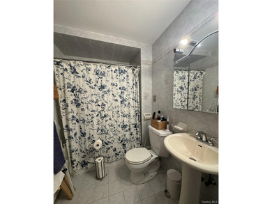 Located in the heart of Williamsburg, this charming property at - photo 19