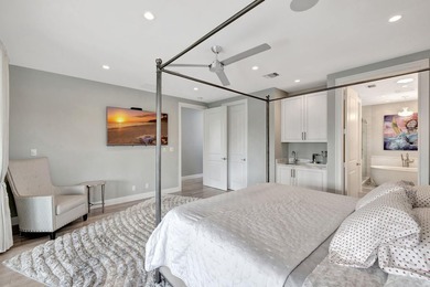 LIVE THE LIFESTYLE OF LAUDERDALE BY THE SEA! THIS PRIVATE - photo 21