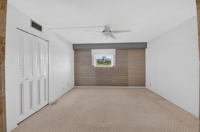 Rare opportunity to reimagine this spacious 4th-floor residence - photo 23