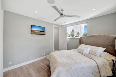 LIVE THE LIFESTYLE OF LAUDERDALE BY THE SEA! THIS PRIVATE - photo 31