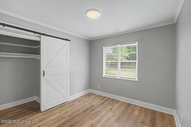 This beautifully updated 3 bedroom, 1 bathroom home offers a - photo 7
