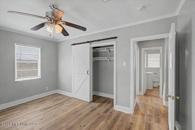 This beautifully updated 3 bedroom, 1 bathroom home offers a - photo 9