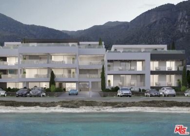 (private lake, pond, creek) Home For Sale in  California