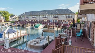 Location, Location, Location!! Beautifully appointed end unit - photo 2