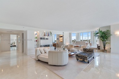 Designer renovated and furnished modern showplace in highly - photo 3