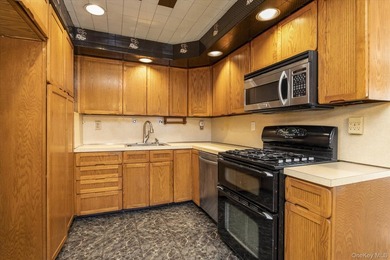 Prime Gravesend location! This 2 family property is an - photo 5