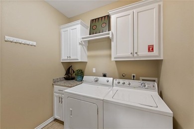 Prime location in Port Aransas! This income-producing property - photo 7