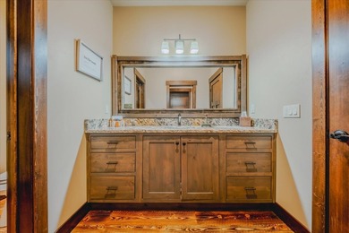 Discover a proven income-producing retreat, perfectly positioned - photo 24