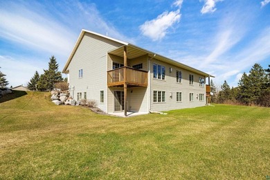 Welcome to this beautifully maintained 4-bedroom, 3-bath - photo 33