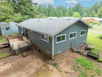 Enjoy life on the outskirts of Port Orford with this beautiful 3 - photo 36