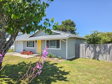 Income Potential! Welcome to this adorable 3-bedroom 1-bath home - photo 1