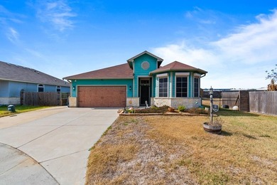 This stunning cul-de-sac 3/2/2 home has it all! Roll down storm - photo 1