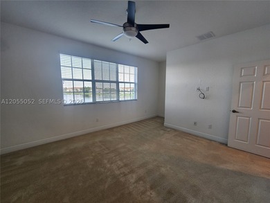 Lakefront, very well-maintained tri-level townhome at Montclair - photo 14