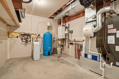 One of a kind 6-bedroom, 4-bathroom centrally located Spokane - photo 42