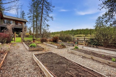 One of a kind 6-bedroom, 4-bathroom centrally located Spokane - photo 48