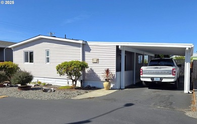 MOTIVATED SELLER! Relaxed lifestyle on the coast... This - photo 3