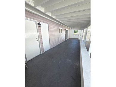 MOTIVATED SELLER! Relaxed lifestyle on the coast... This - photo 7