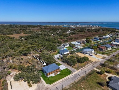 Southern architecture coupled with Texas Coastal vibes. New - photo 7