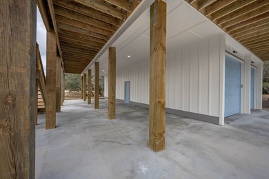 Southern architecture coupled with Texas Coastal vibes. New - photo 10