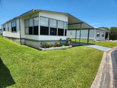 (private lake, pond, creek) Home For Sale in St. Petersburg Florida